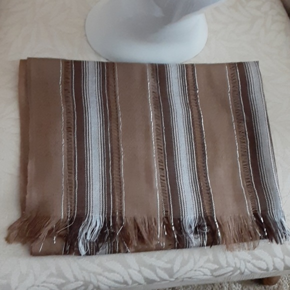 Women  Scarf, siz OS - Picture 1 of 4